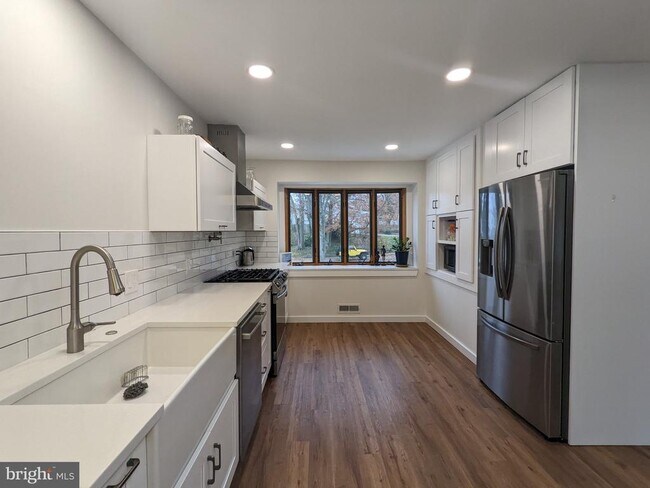 Foto del edificio - 26 Forest Hill Dr