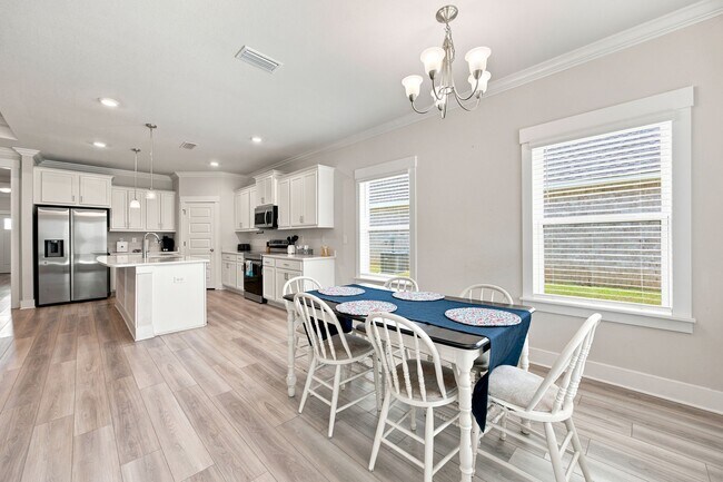 Foto del edificio - 14838 Dayton Cir