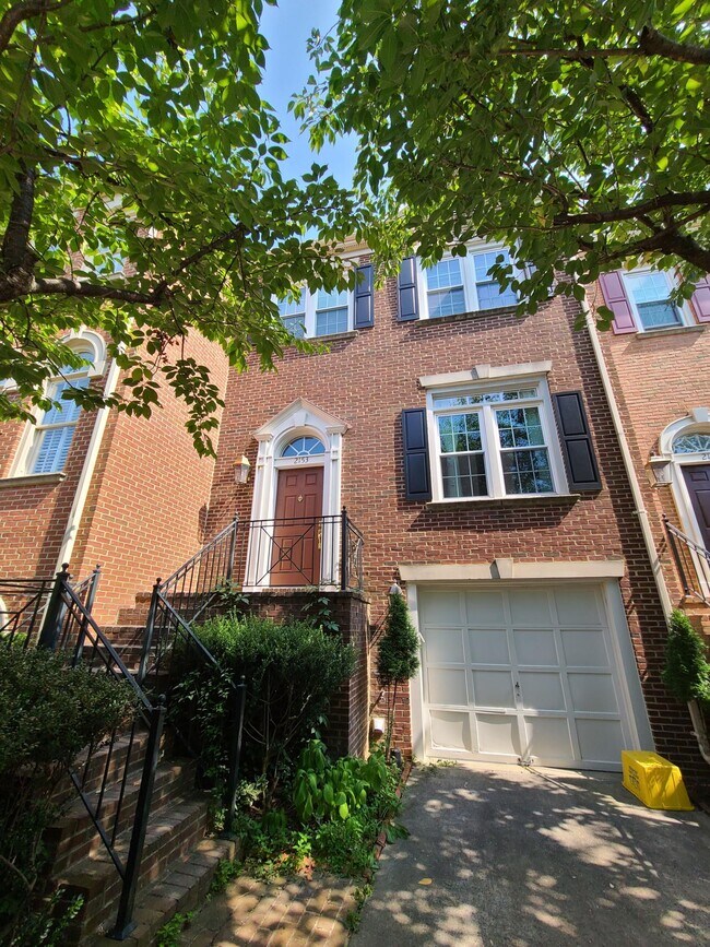 Building Photo - 2153 Wolftrap Ct