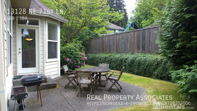Foto del edificio - 13128 NE 71st Ln