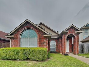 Building Photo - 1409 Post Oak Dr