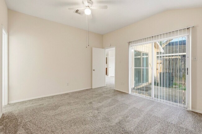 Foto del edificio - 1431 Stevenage Ln