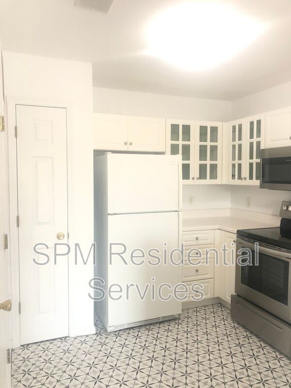 Foto del edificio - 4122 Breezewood Dr