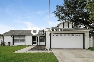 Building Photo - 1523 Maplewood Cir