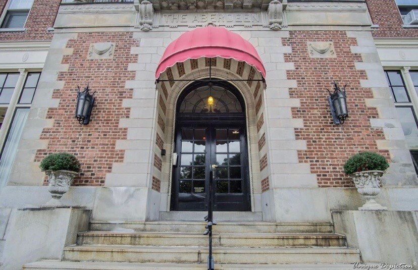 Primary Photo - 354 N Main St