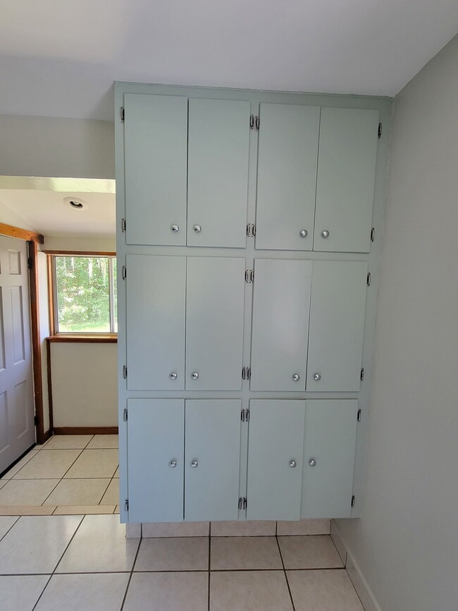 Lots of Storage - 3310 NW 4th St