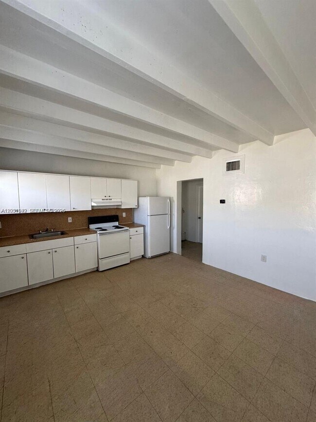 Foto del edificio - 320 SW 11th Ave