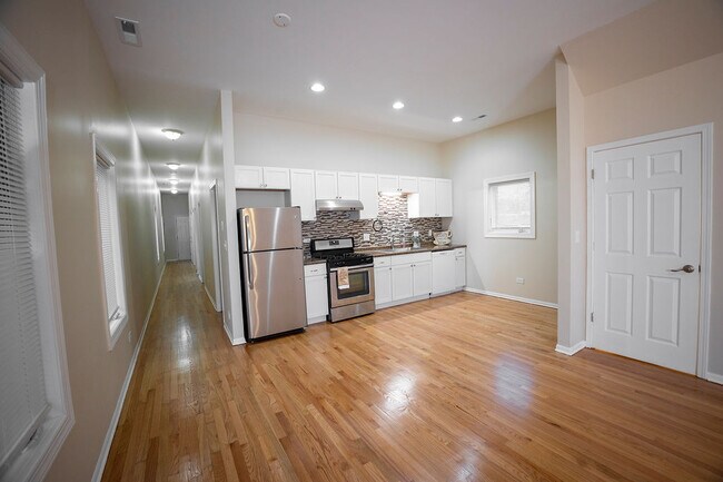 Foto del edificio - 3015 W Arthington St