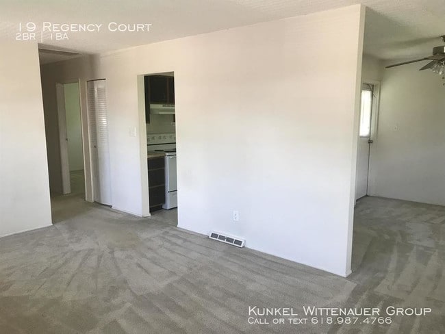 Building Photo - 19 Regency Ct