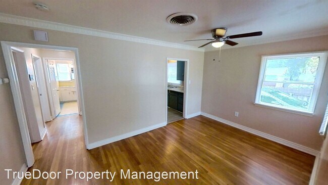 Building Photo - 2 br, 1 bath House - 2823 N. E Street