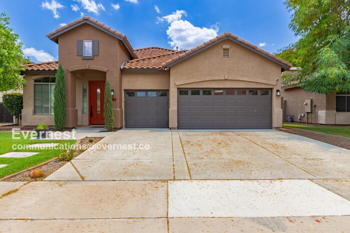 Foto principal - 8791 W Lane Ave