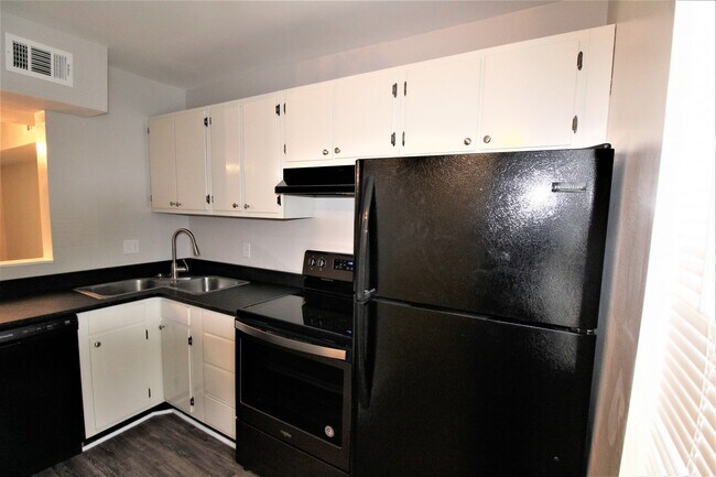 Foto del edificio - 2 Bedroom Townhome in Cotswold!
