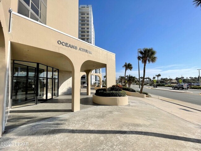 Foto del edificio - Furnished Oceanview 2 Bed, 2 Bath Condo – ...