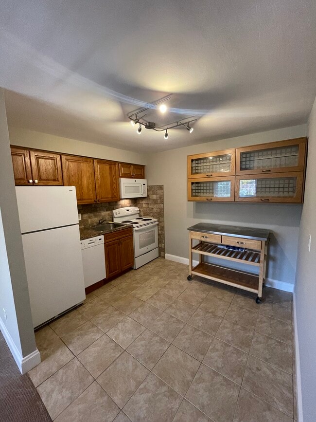26MM Kitchen [Actual unit may vary] - Marimont Apartments