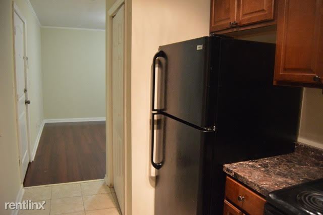 Building Photo - 922 Pulliam St SW