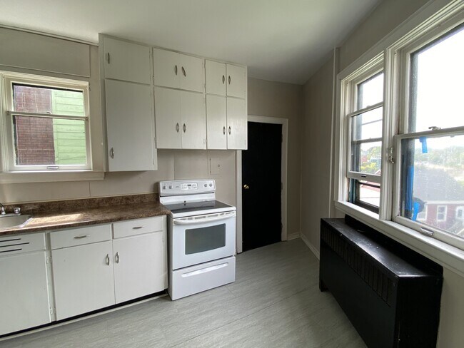 Photo du bâtiment - 77 Hazen St