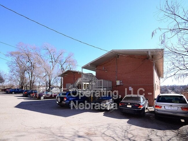 Building Photo - 612-616 N 46 St