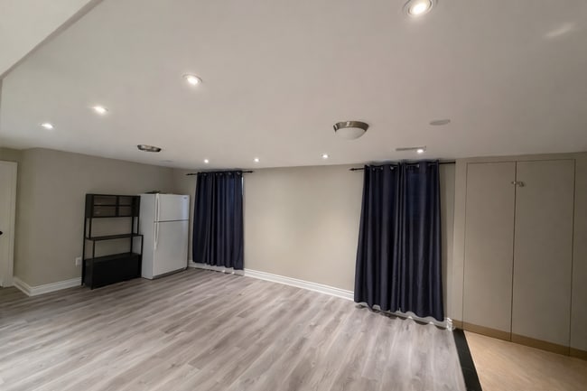 Building Photo - 56 Royal Orchard Dr