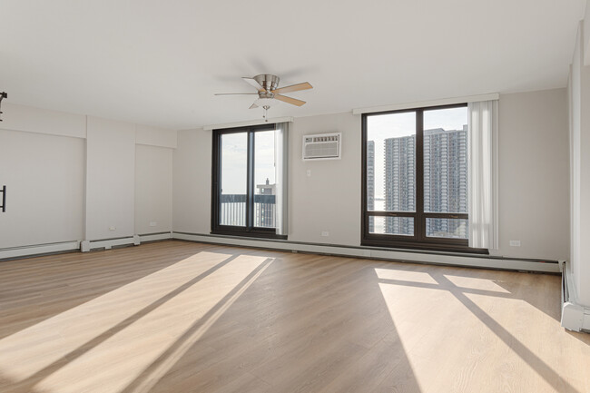 Foto del edificio - 6166 N Sheridan Rd