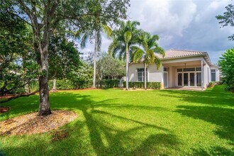 Building Photo - 2519 Bay Pointe Ct