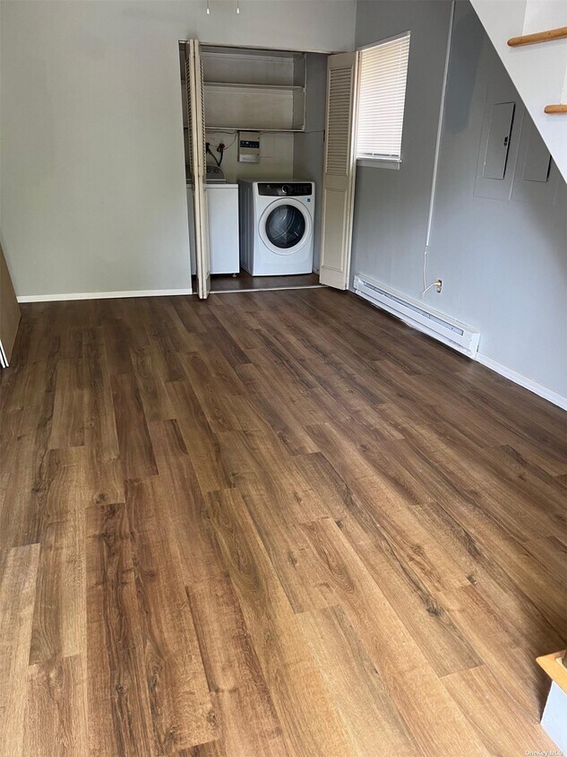 Foto principal - 16-24-24 157th St