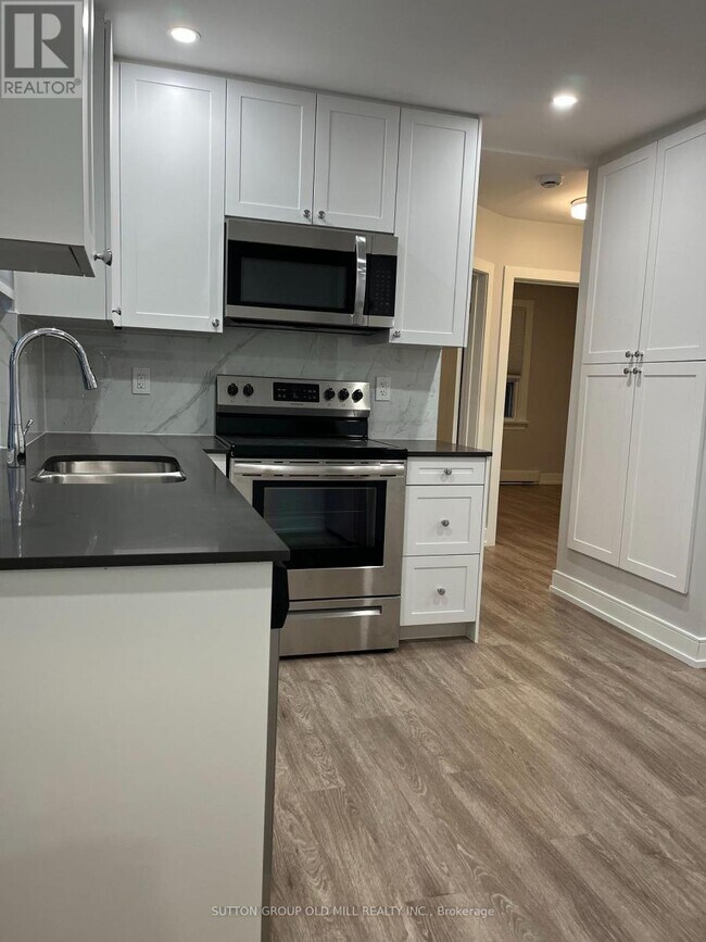 Photo du bâtiment - MAIN FLOOR - 97 TWELFTH STREET