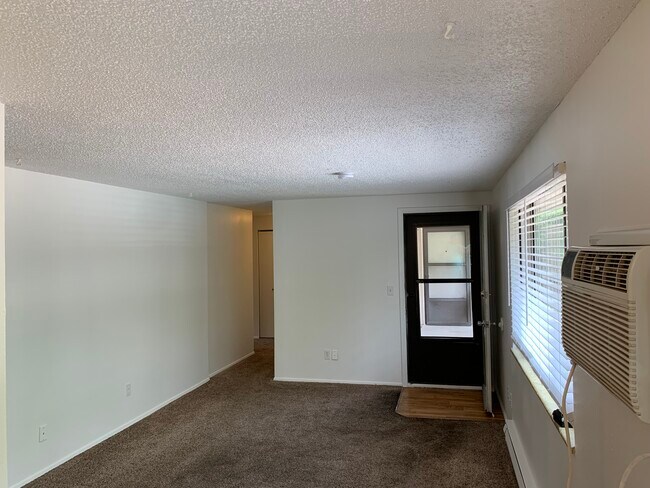 Building Photo - 2354 10th St SW