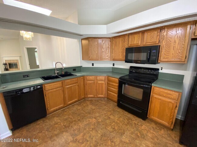 Building Photo - 2778 Lantana Lakes Dr