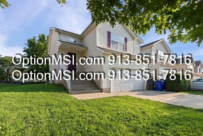 Foto del edificio - Well Maintained Half Duplex