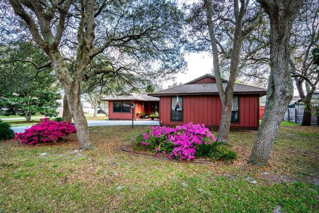 Foto del edificio - St Augustine Home in Quiet Neighborhood