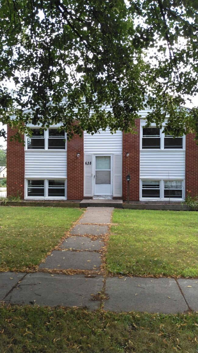 Building Photo - 638 Stoddard Ave