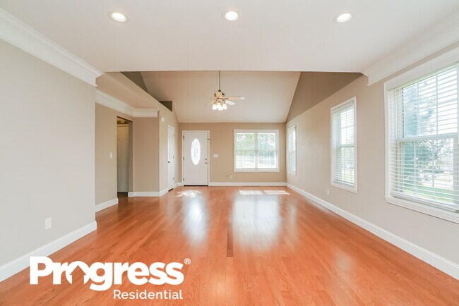 Building Photo - 1621 Jo Ann Dr