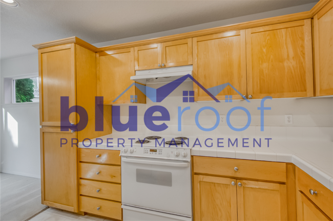 Building Photo - 765 NE 61st Ave