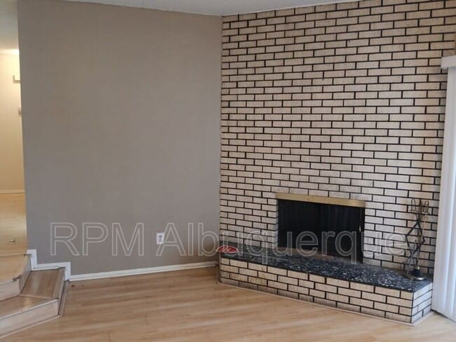 Building Photo - 6308 Jo Ann Pl NE