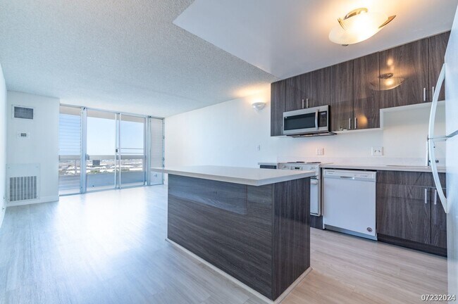 Foto del edificio - $2,600 / 1br - 600ft2 - 1bd/1ba condo in H...