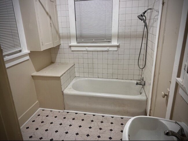 Photo - 1001 E 8th St Townhome