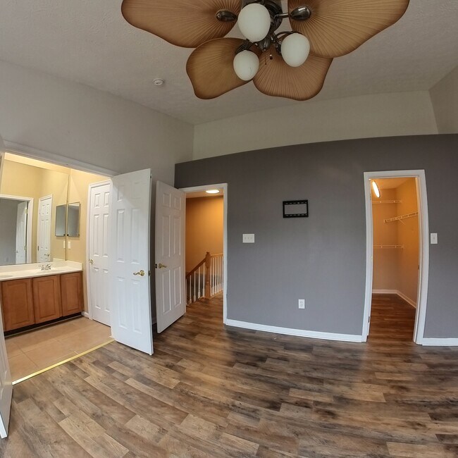 Building Photo - 12344 Sweetbriar Pl