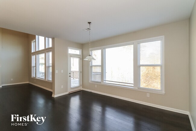 Foto del edificio - 1740 Primrose Park Rd