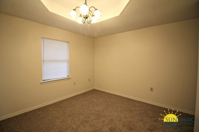 Building Photo - Quaint 2 Bedroom Home in Fort Walton