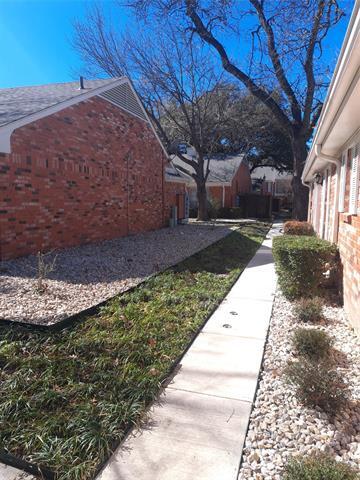 Building Photo - 955 Roaring Springs Rd