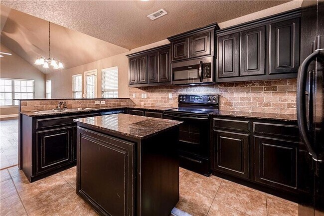 Building Photo - 3 Bedroom Home in Bentonville for Rent!