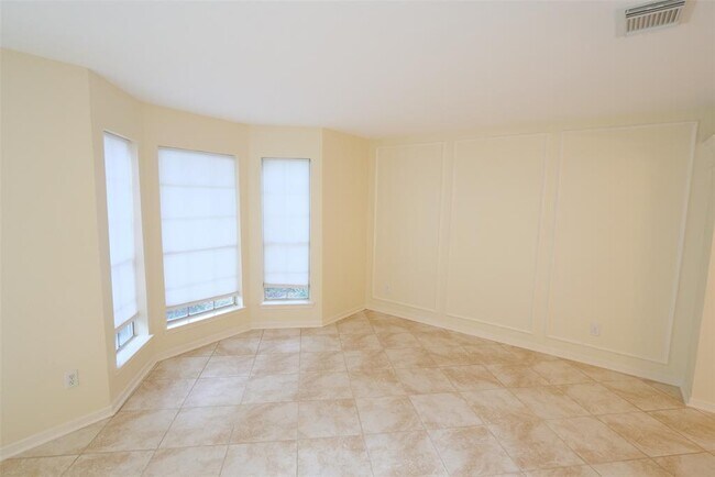 Building Photo - 23822 Hopewell Dr