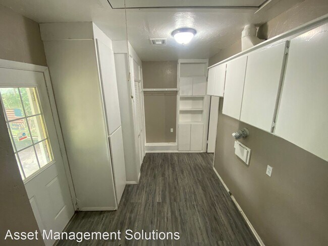 Foto del edificio - 4 br, 1 bath House - 3220 SE 19th St.