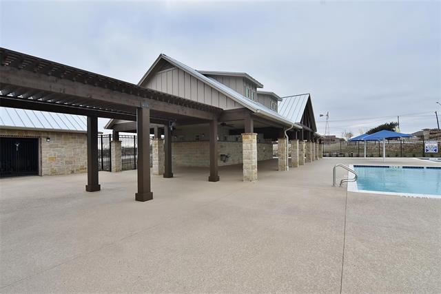 Foto del edificio - 9800 Huntersville Trl