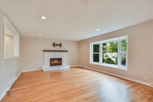 Foto del edificio - 3S464 Warren Ave