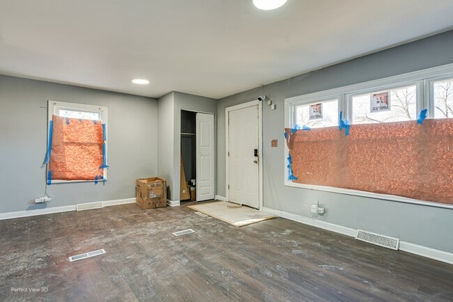 Building Photo - 12025 S Prairie Ave