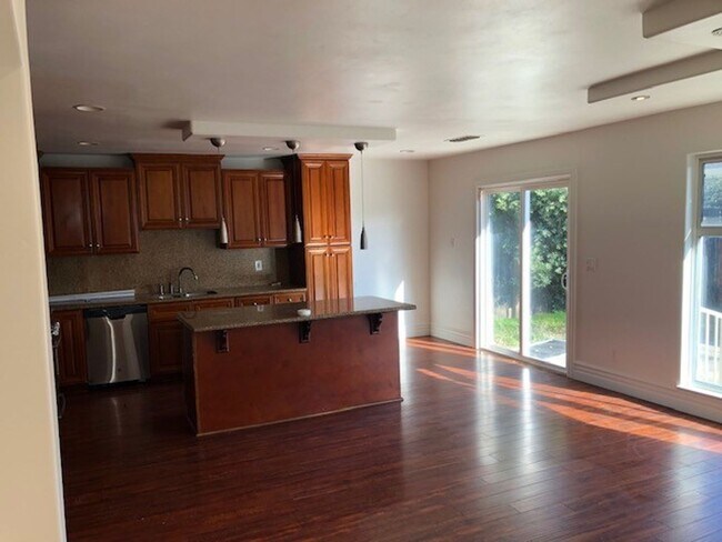 Foto del edificio - House: 3 Bedroom / 2 Bathroom - Sacramento
