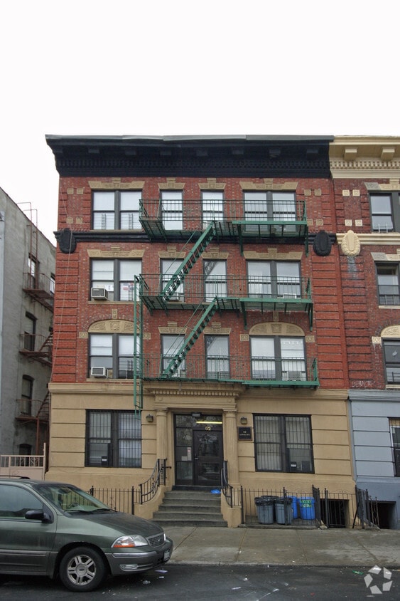 Primary Photo - 62 Lewis Ave