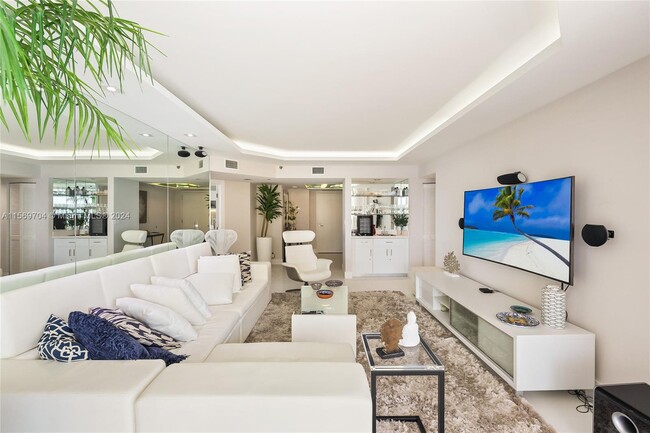 Foto del edificio - 16425 Collins Ave