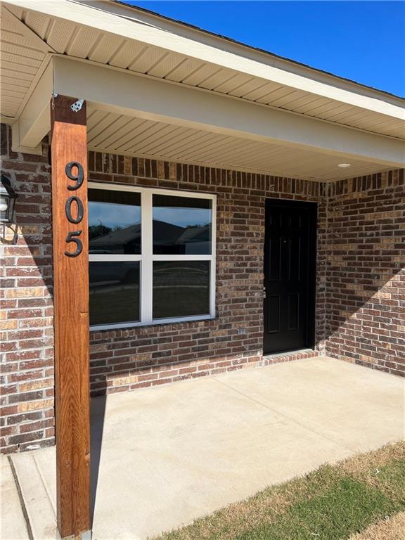 Building Photo - 905 Tanner Dr